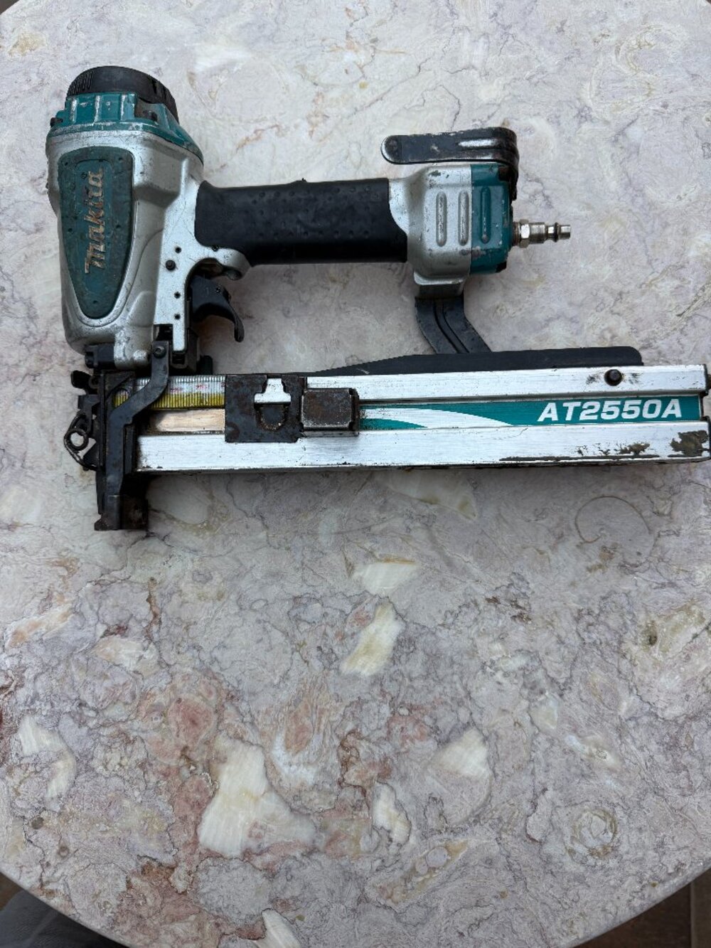 Makita 1" Wide Crown Stapler